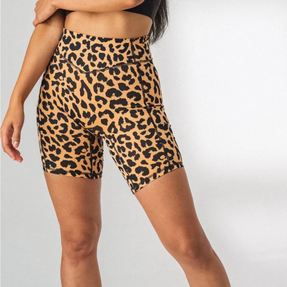 Balance Athletica The Rider Short Ascend- King Cheetah